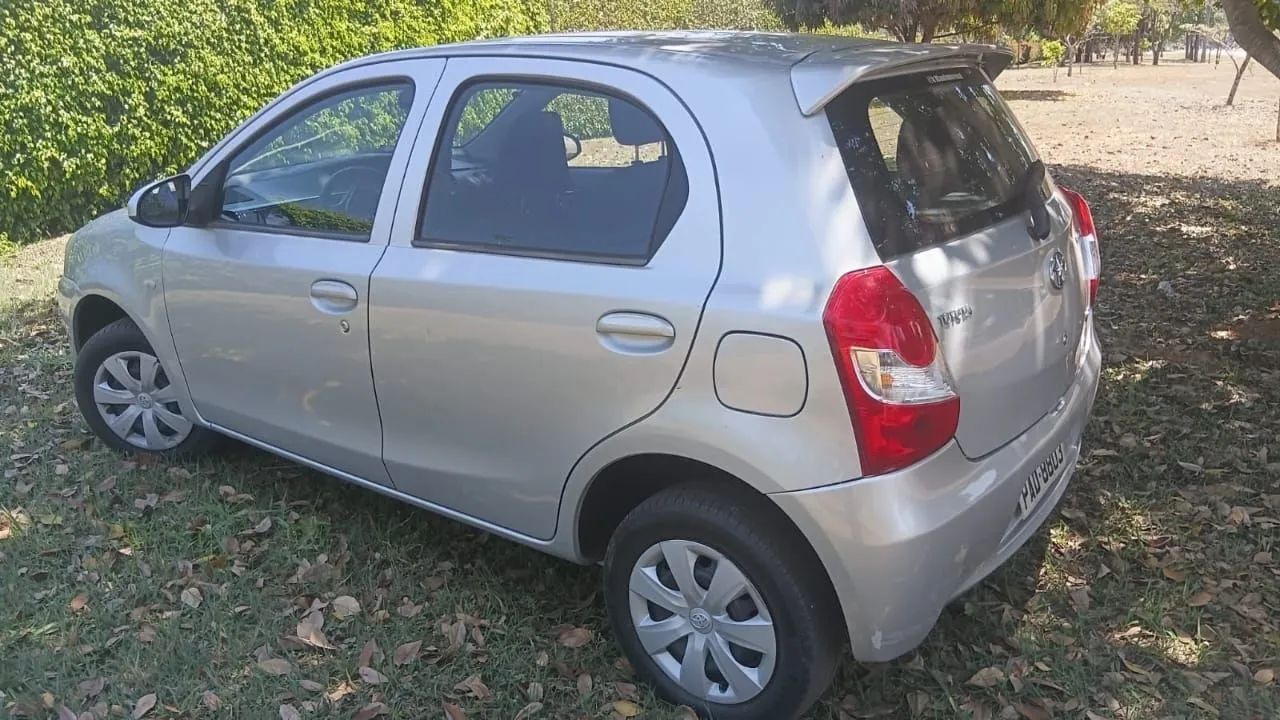 Toyota Etios ETIOS X 1.3 Flex 16V 5p Mec. 2015