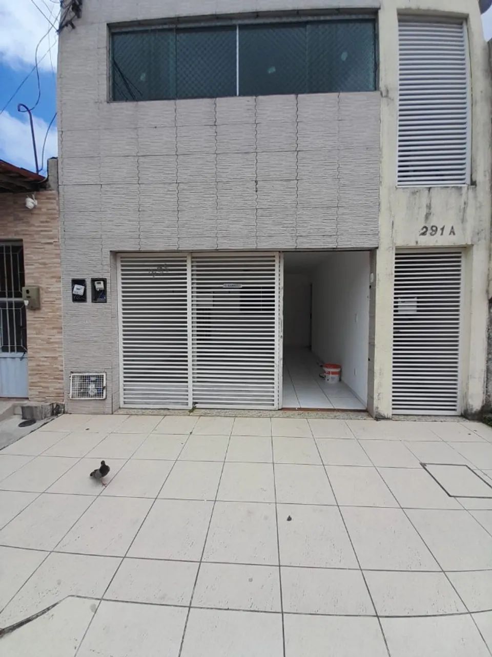 linda casa no bairro do poço
