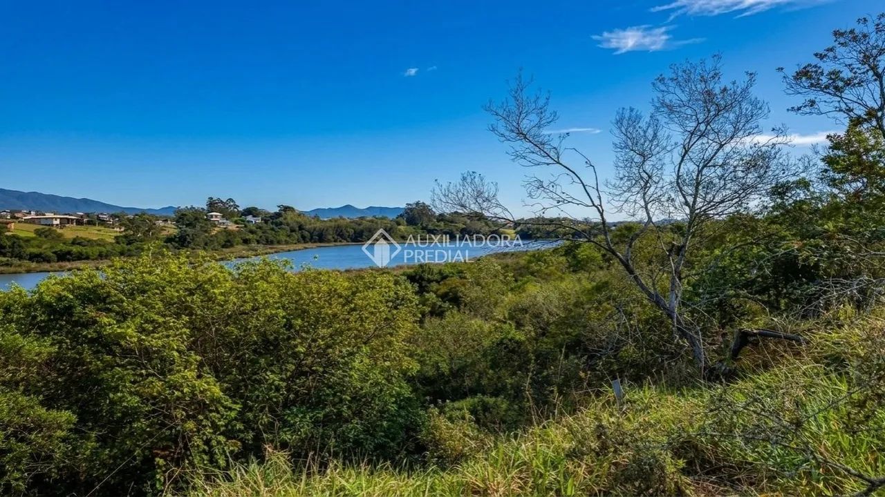 Terreno com 1.000m² às margens da Lagoa - Foto 2