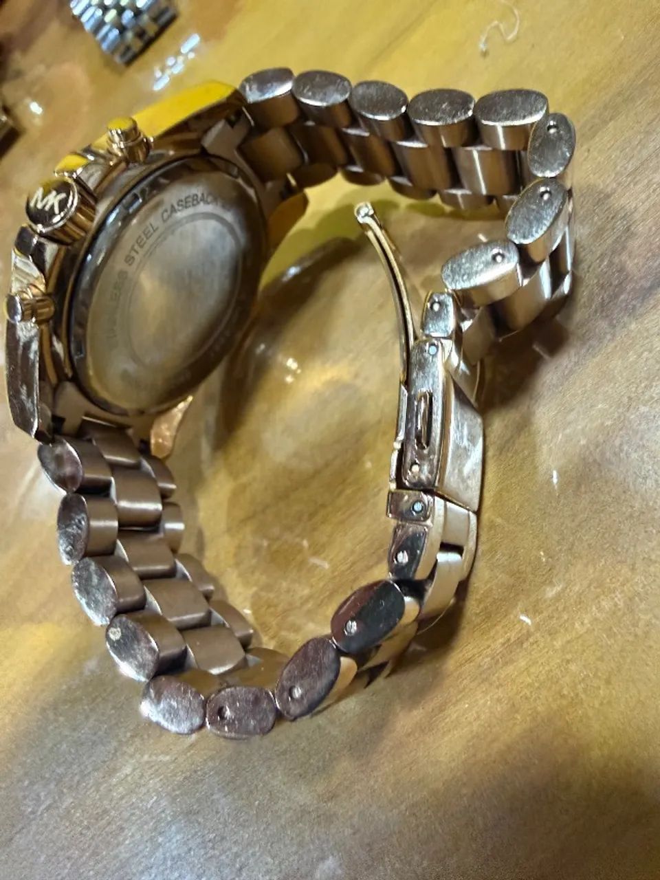 Relógio Michael Kors Lexington Bicolor - Prata e Dourado - Foto 2