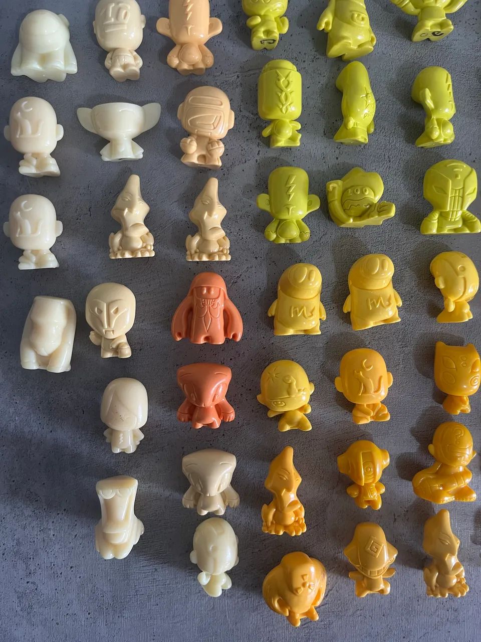 Gogos Crazy Bones amarelos  - Foto 2