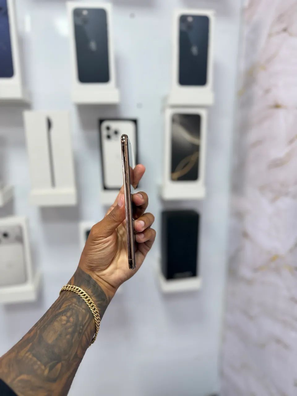 IPHONE 11 PRO MAX 256GB - Celulares e Smartphones - Samambaia Sul