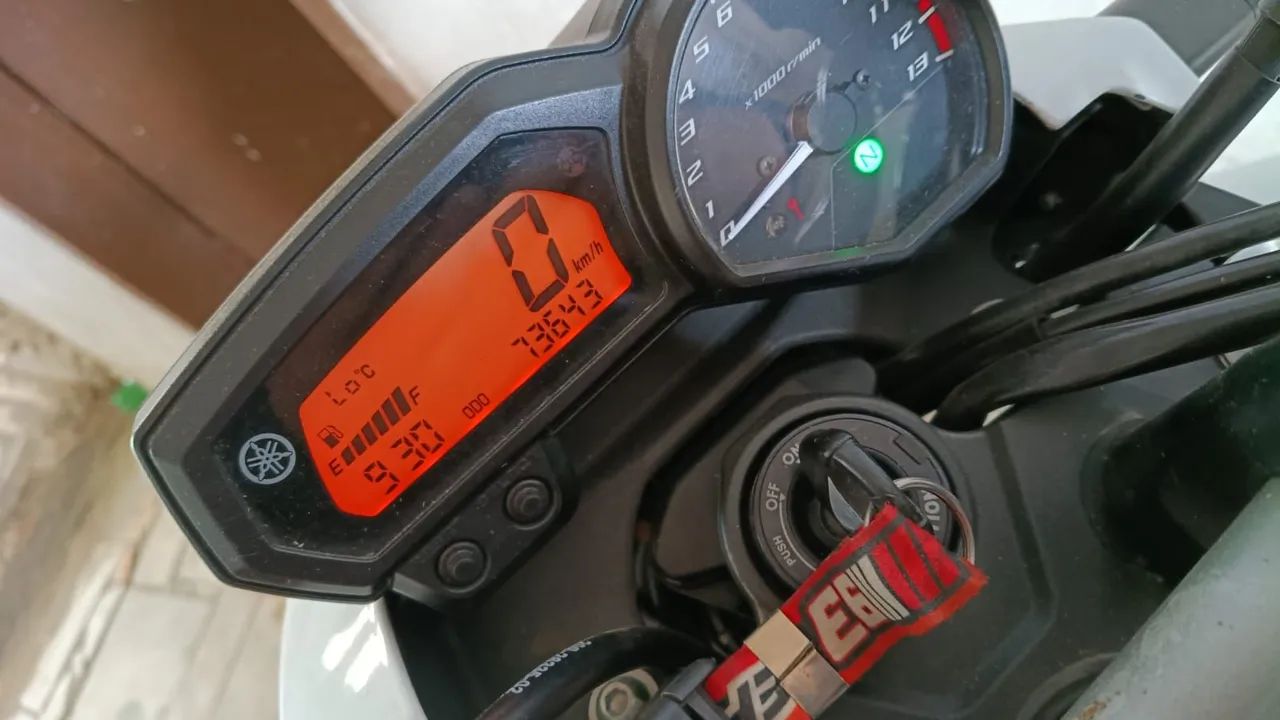 Yamaha XJ6 - Foto 2