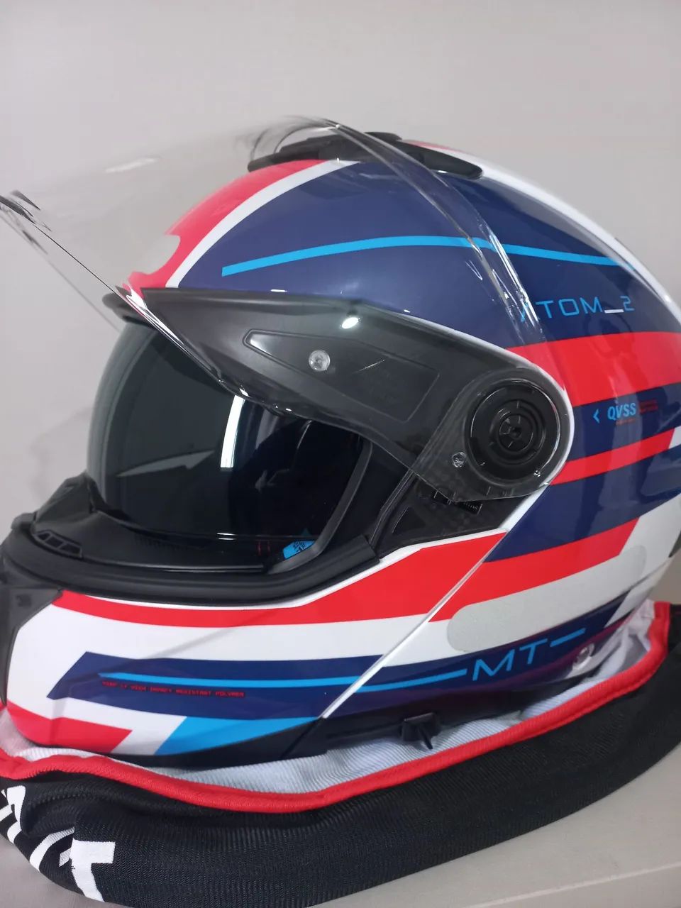Capacete MT Helmets Atom 2 articulado - Foto 2