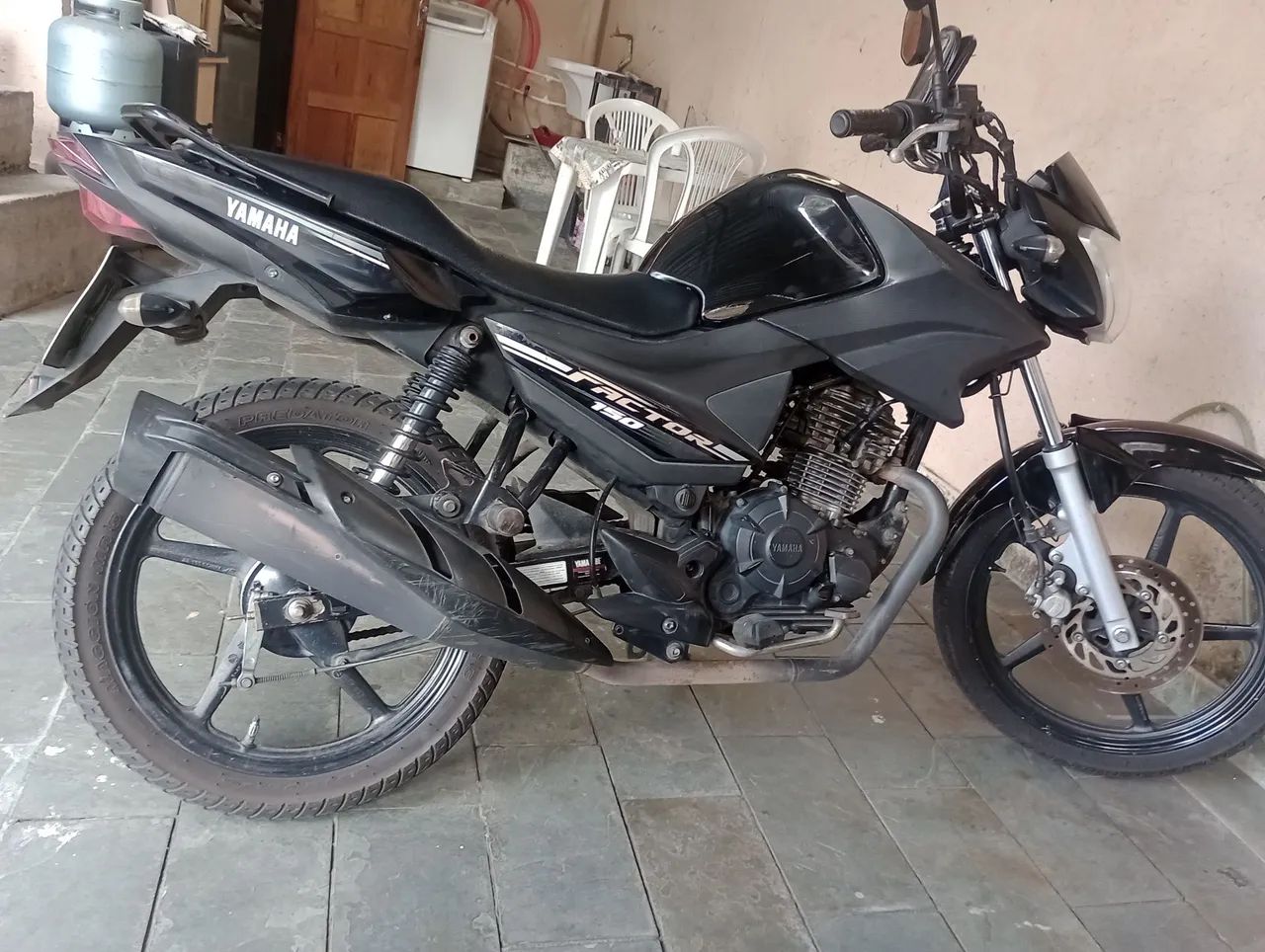 Factor 150 2020 preta $10.500 - Foto 3