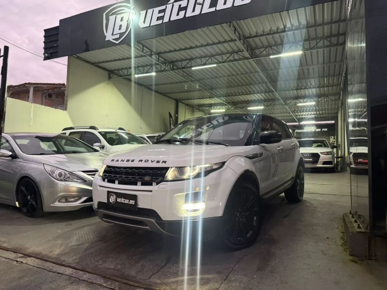 Land Rover Range Rover Evoque Prestige 2.0 Aut. 5P 2013 - Foto 2