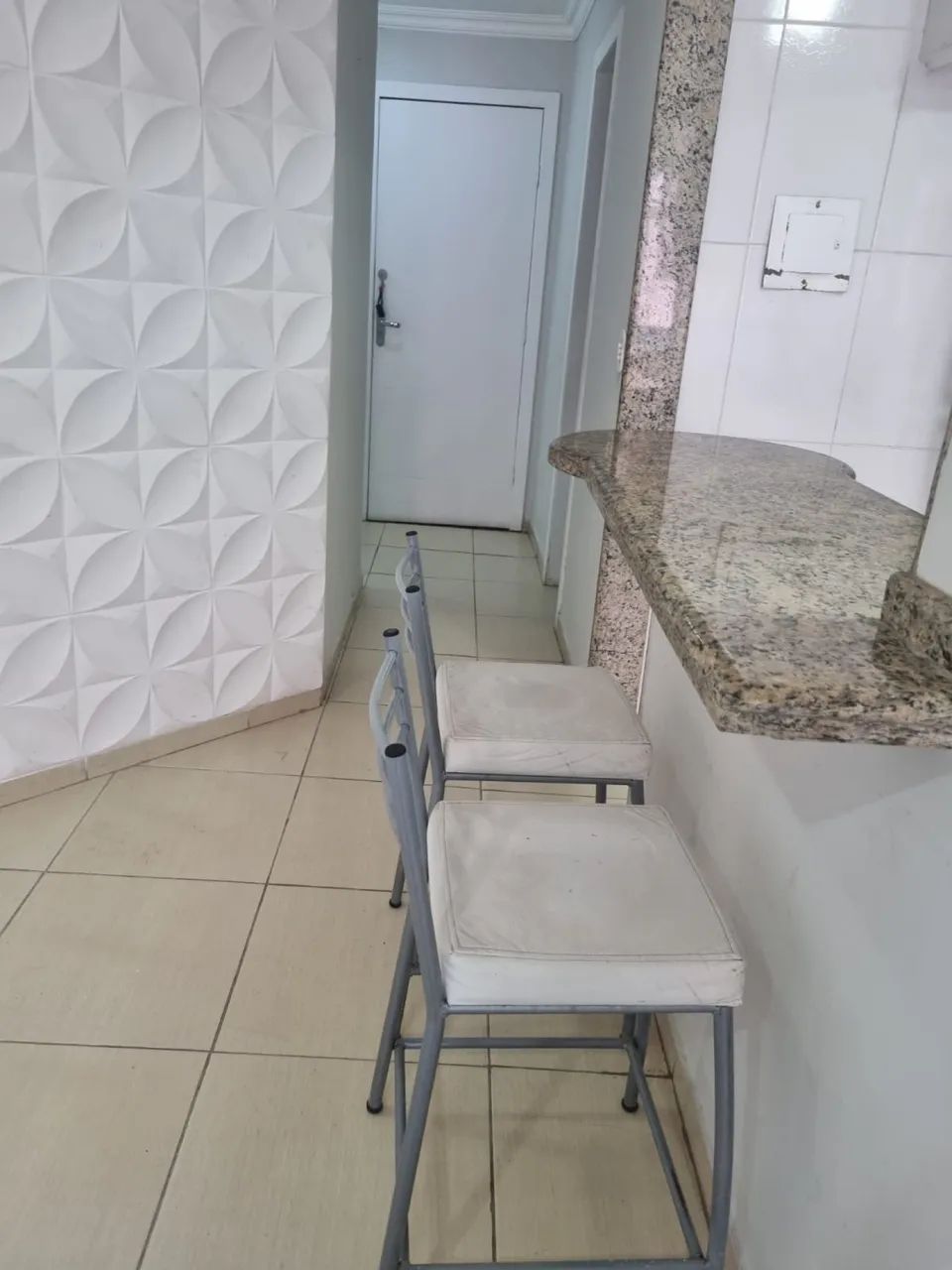 Aluga-se quarto em apartamento mobiliado - Foto 5