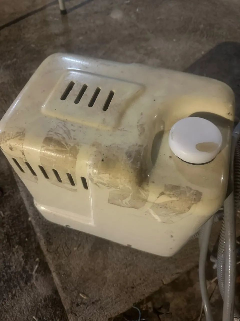 Bomba de Vácuo Odontológica Braspump Turbo Light Usada - Foto 2