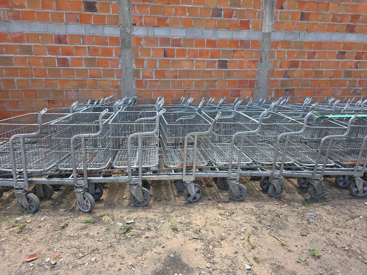Carrinhos de supermercado modelo atacadista cesto e prancha  - Foto 4