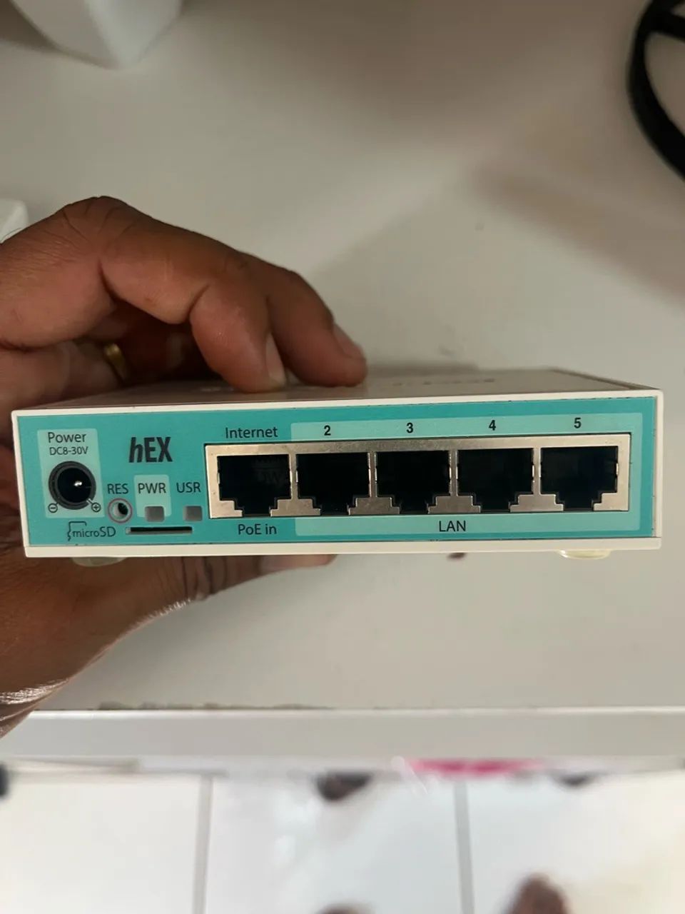 Router / Switch MikroTik hEX RB750Gr3 - Gigabit VPN - Foto 2