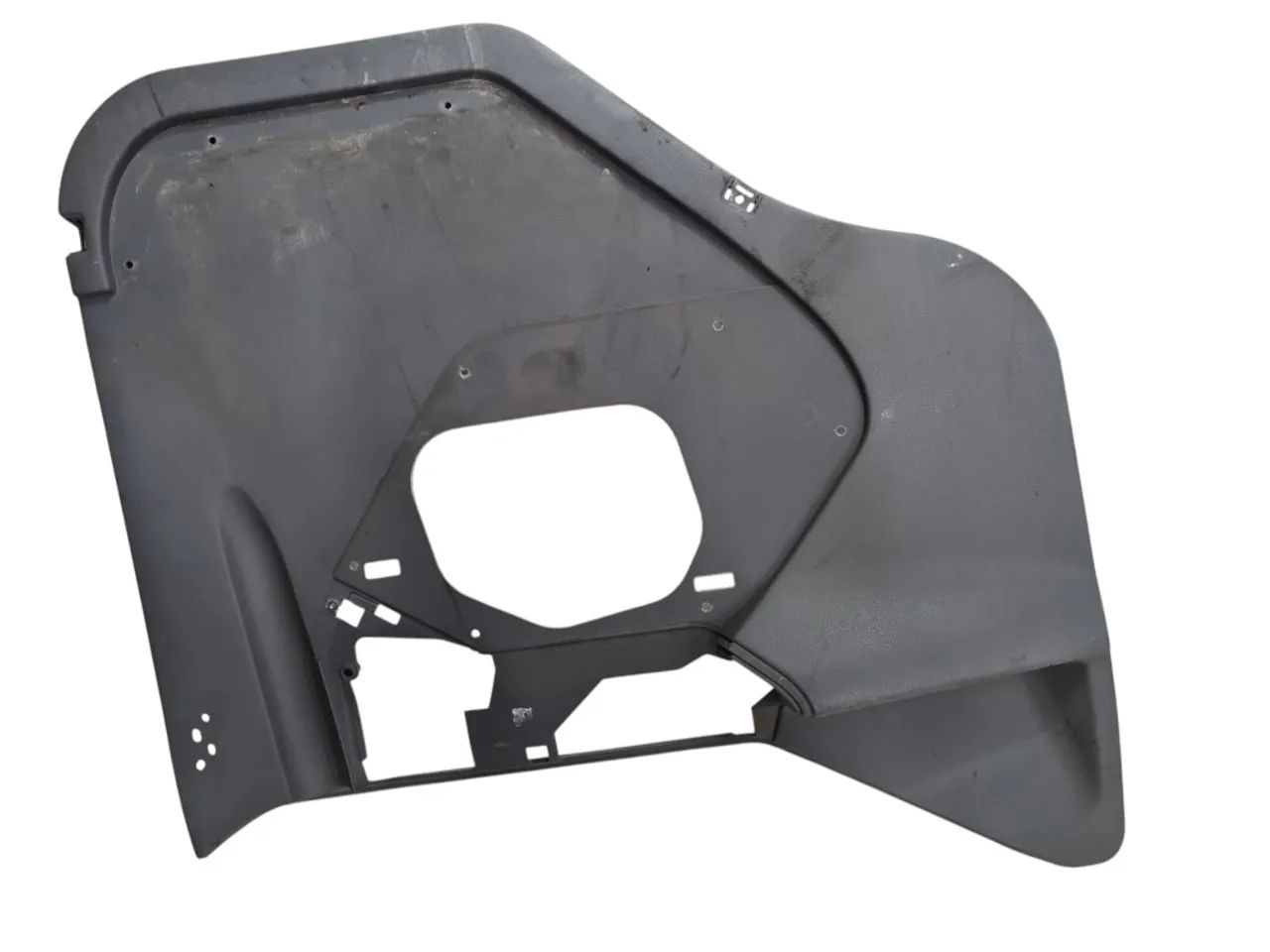 Acabamento forro porta esquerda Volvo VM 330 2021 2022  - Foto 4