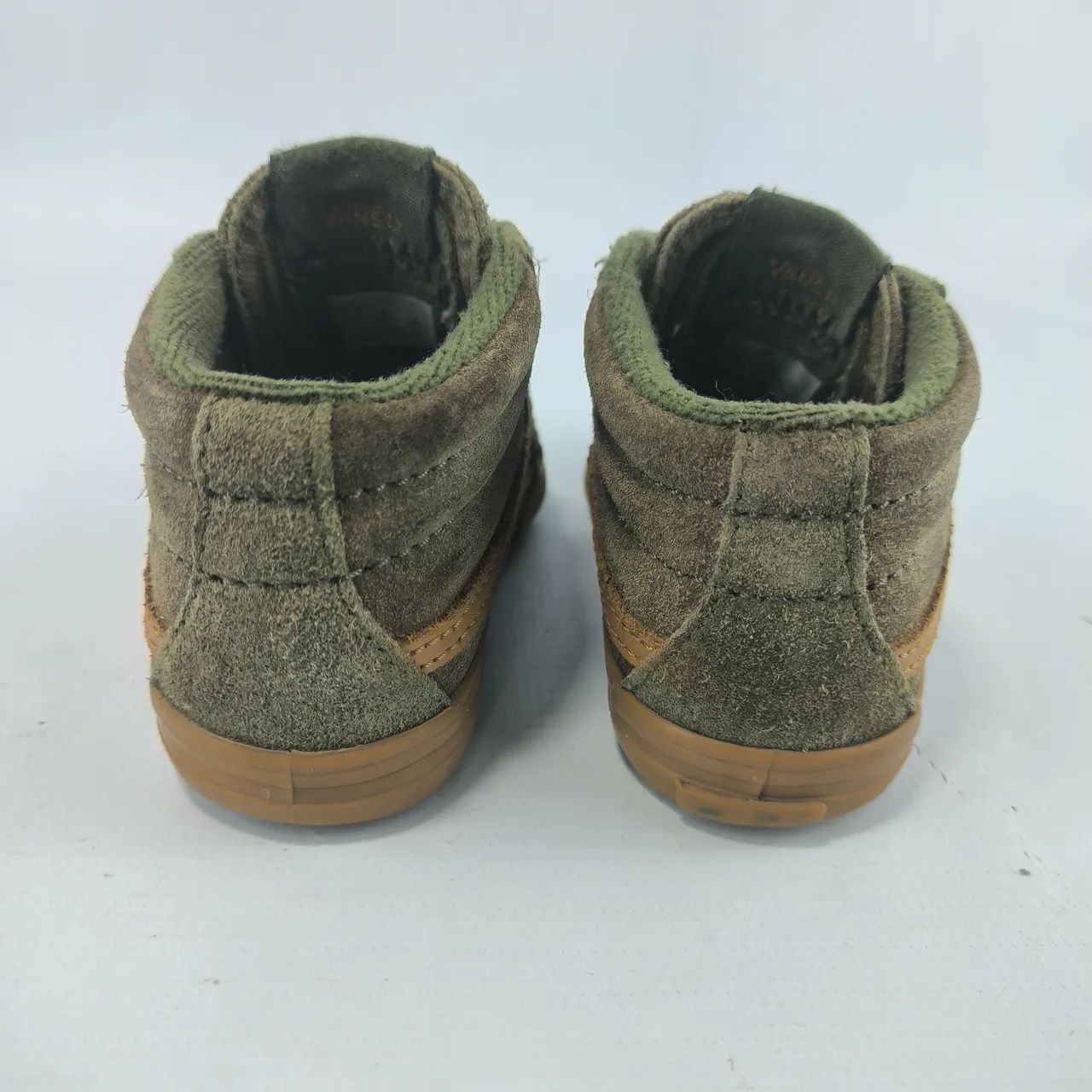 Tênis Vans infantil 19 / 20 verde militar em camurça estilo botinha fechamento velcro - Foto 5