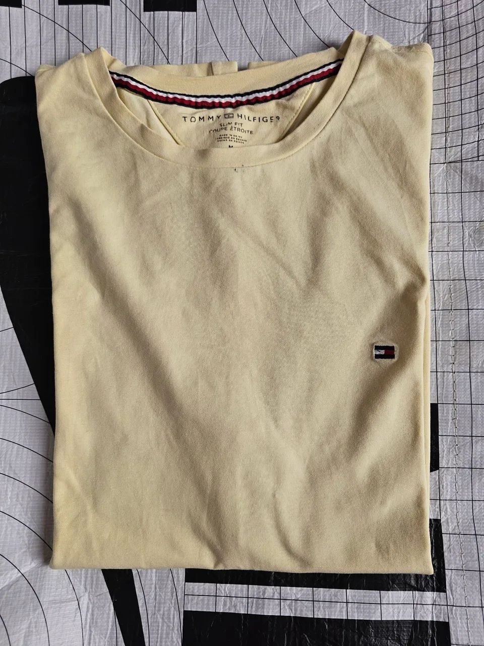 Camiseta Tommy Hilfiger- amarelo - original 
