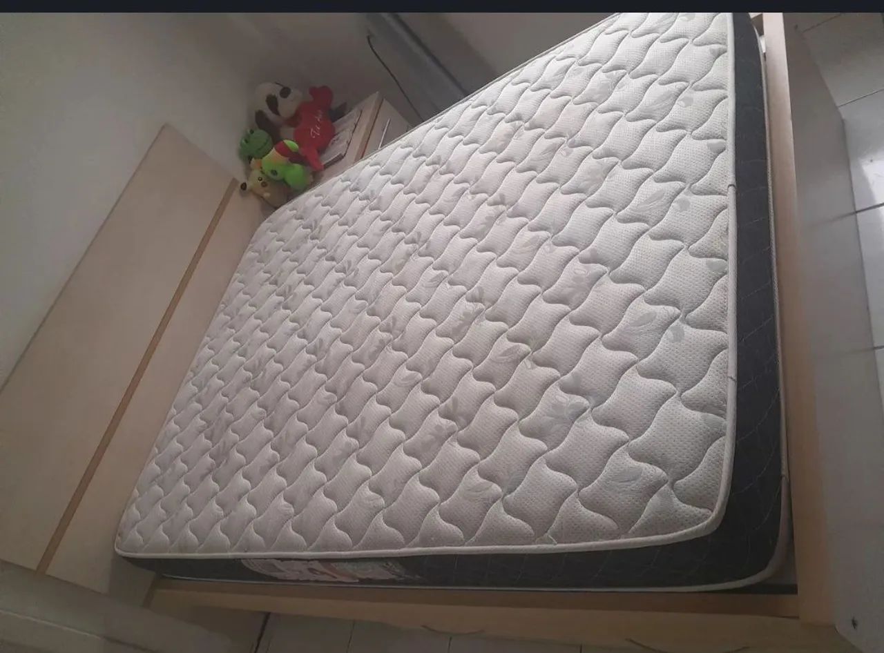 CAMA COM COLCHÃO BOX 
