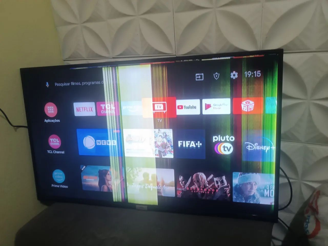 Tv TCL 43 polegadas com defeito 