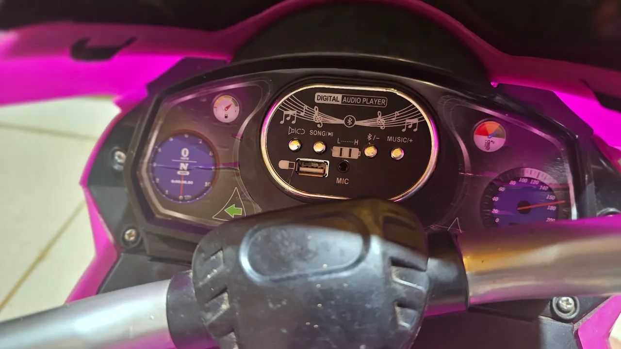 Moto Eletrica Infantil Biemme Sport Racing LED Fumaça 6V Girl - Foto 4