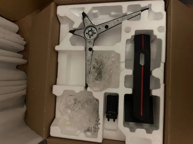 Monitor AOC Hero 24G2Z, FHD, 0.5ms, 240Hz  - Foto 4