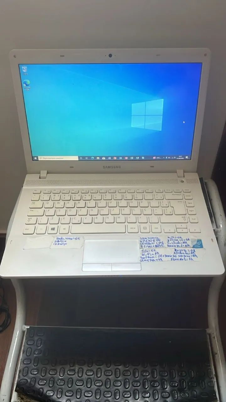 Notebook Samsung NP270E4E - (Celeron) - Branco