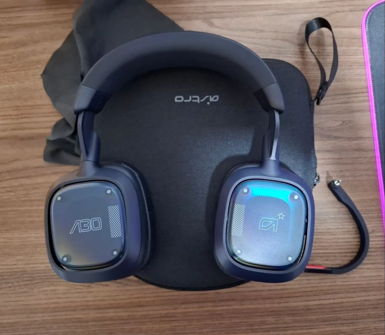 Headset logitech A30 Wireless/Bluetooth  - Foto 2