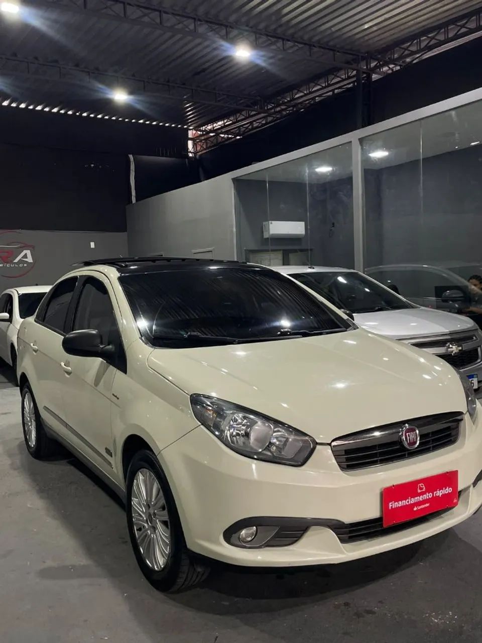 Fiat Grand Siena Grand Siena ESSEN.SUBLIME Dual. 1.6 Flex 2014