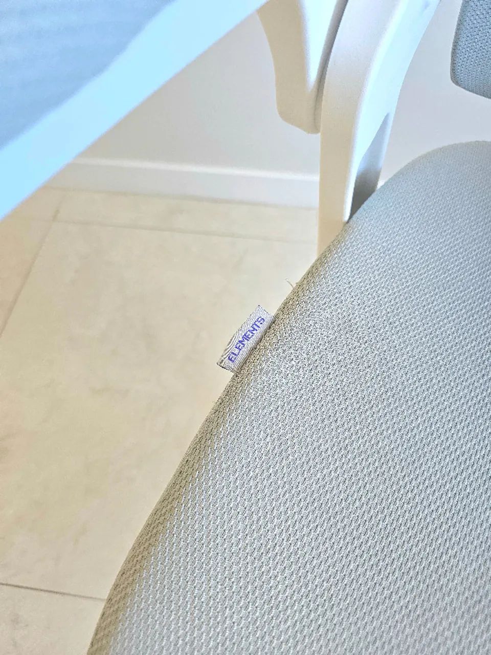 Cadeira De Escritório Astra Ergonômica Elements Cinza Branco - Foto 5