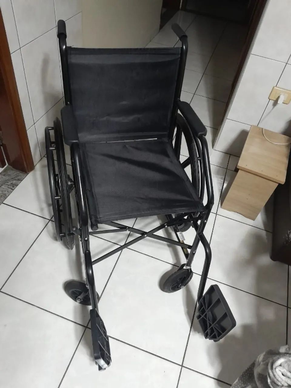 Cadeira de roda seminovo CDS