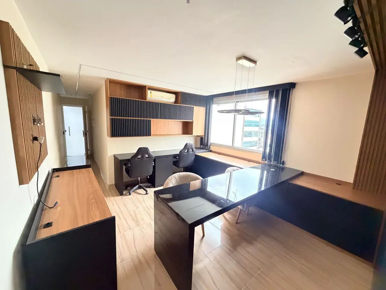 LINDA SALA METROPOLIS