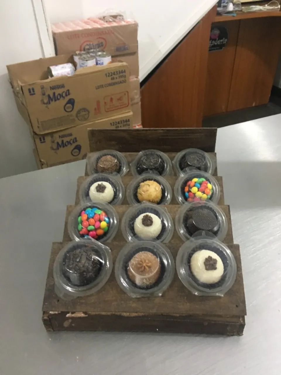 Vitrine Expositora de Brigadeiros