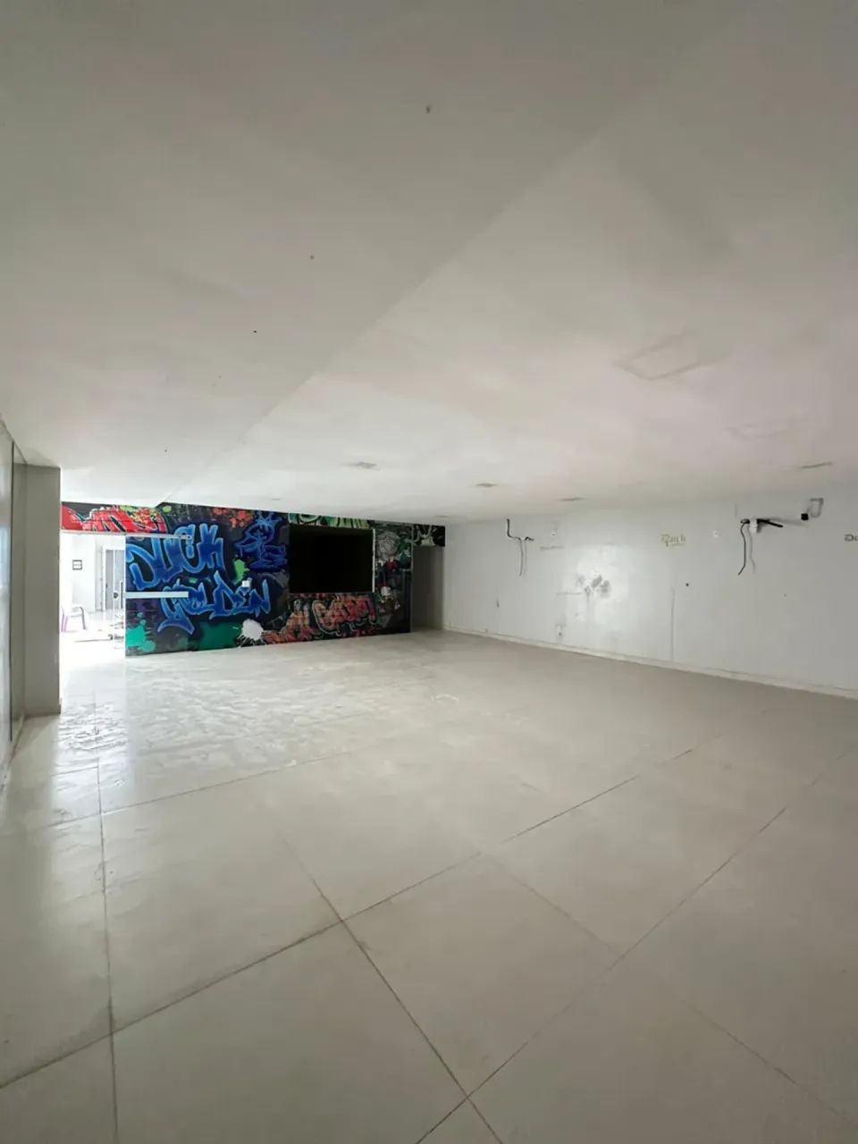 ALUGO SALA LINDA SALA COMERCIAL COM 80 M2 - Foto 2