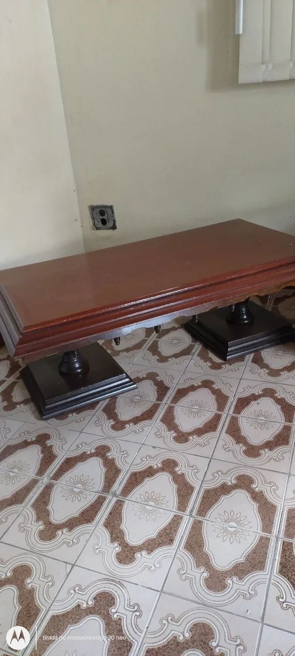 Mesa de centro colonial em perfeito estado de conservação 