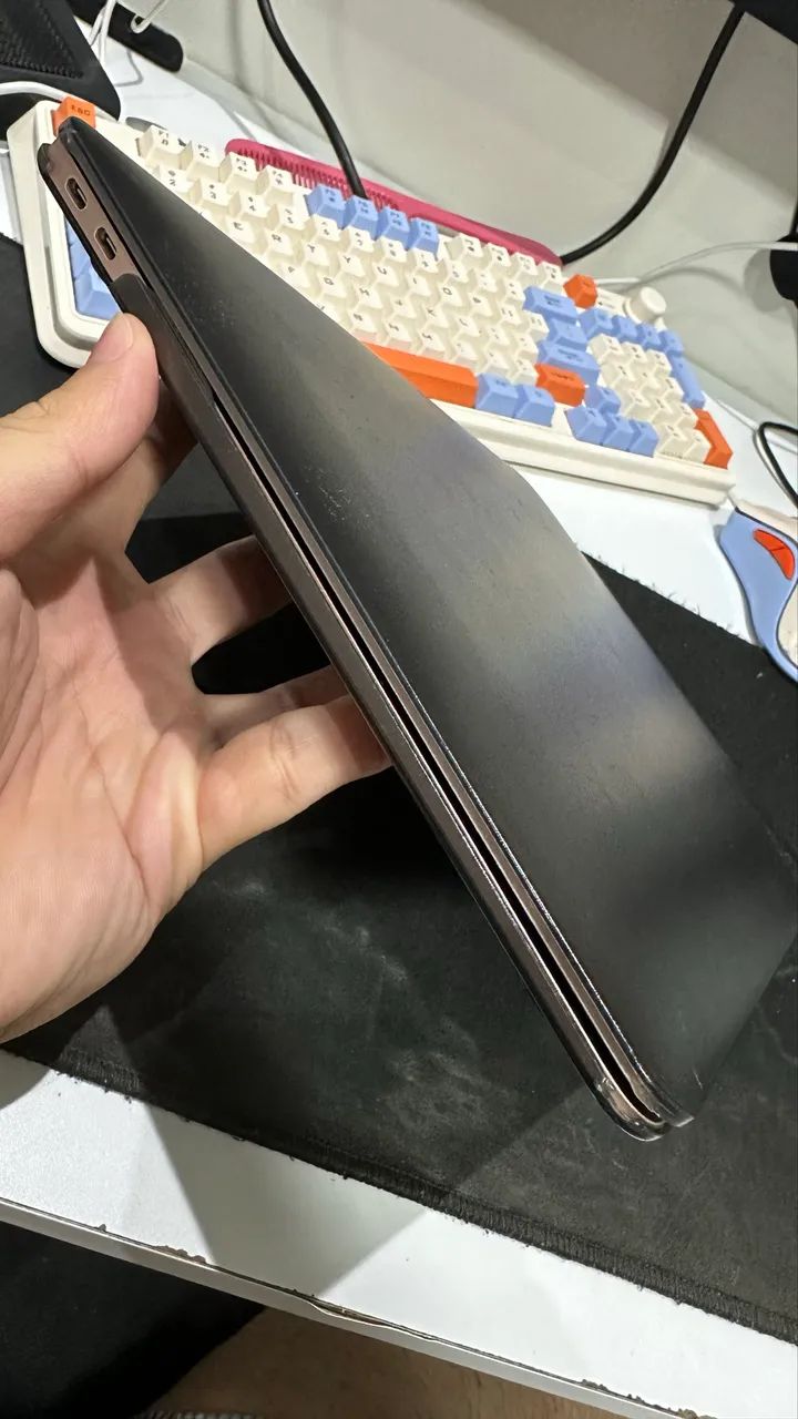 MacBook Air (Retina, 13-inch, 2018) - Foto 3