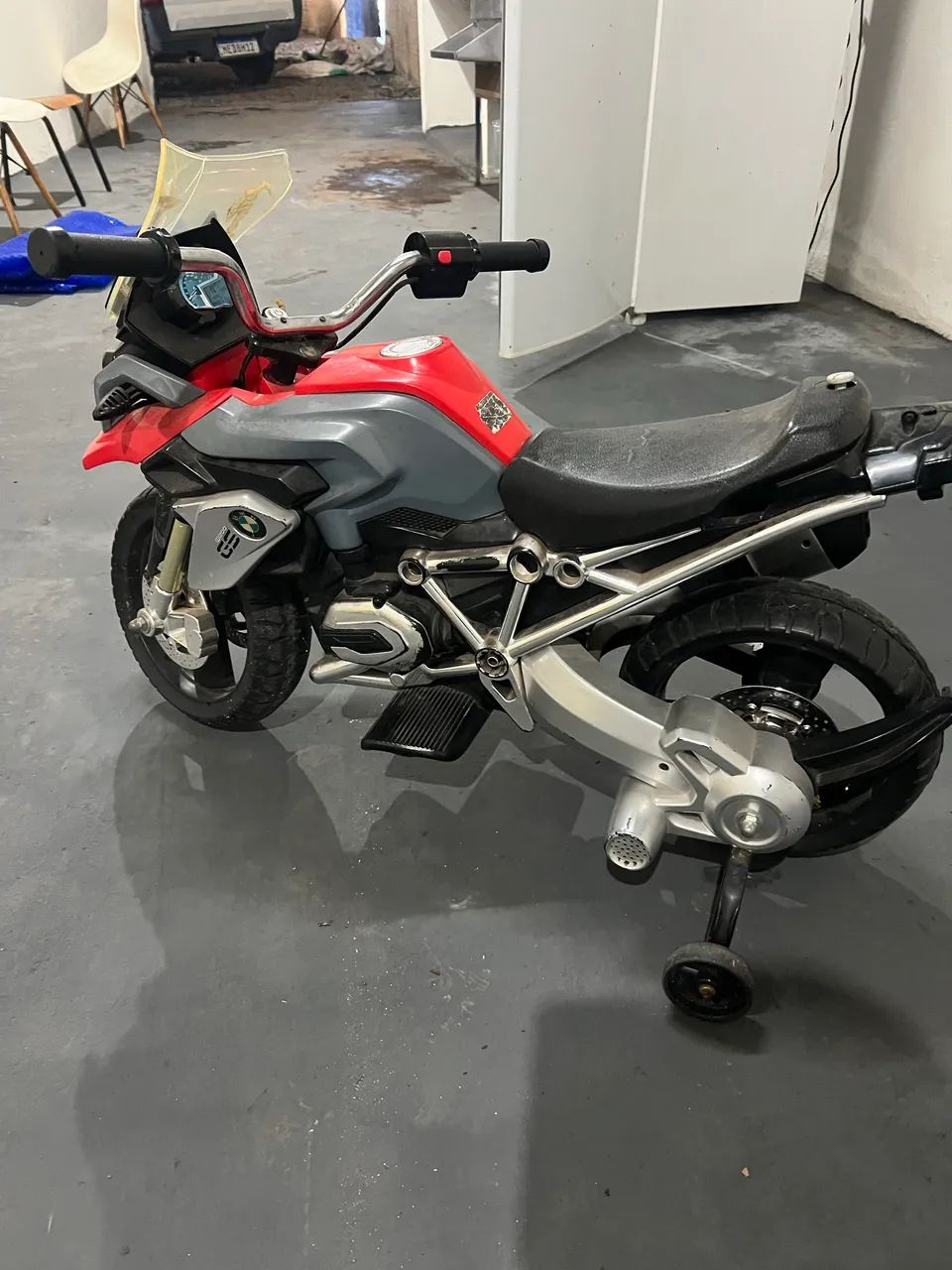 Moto elétrica de criança 
