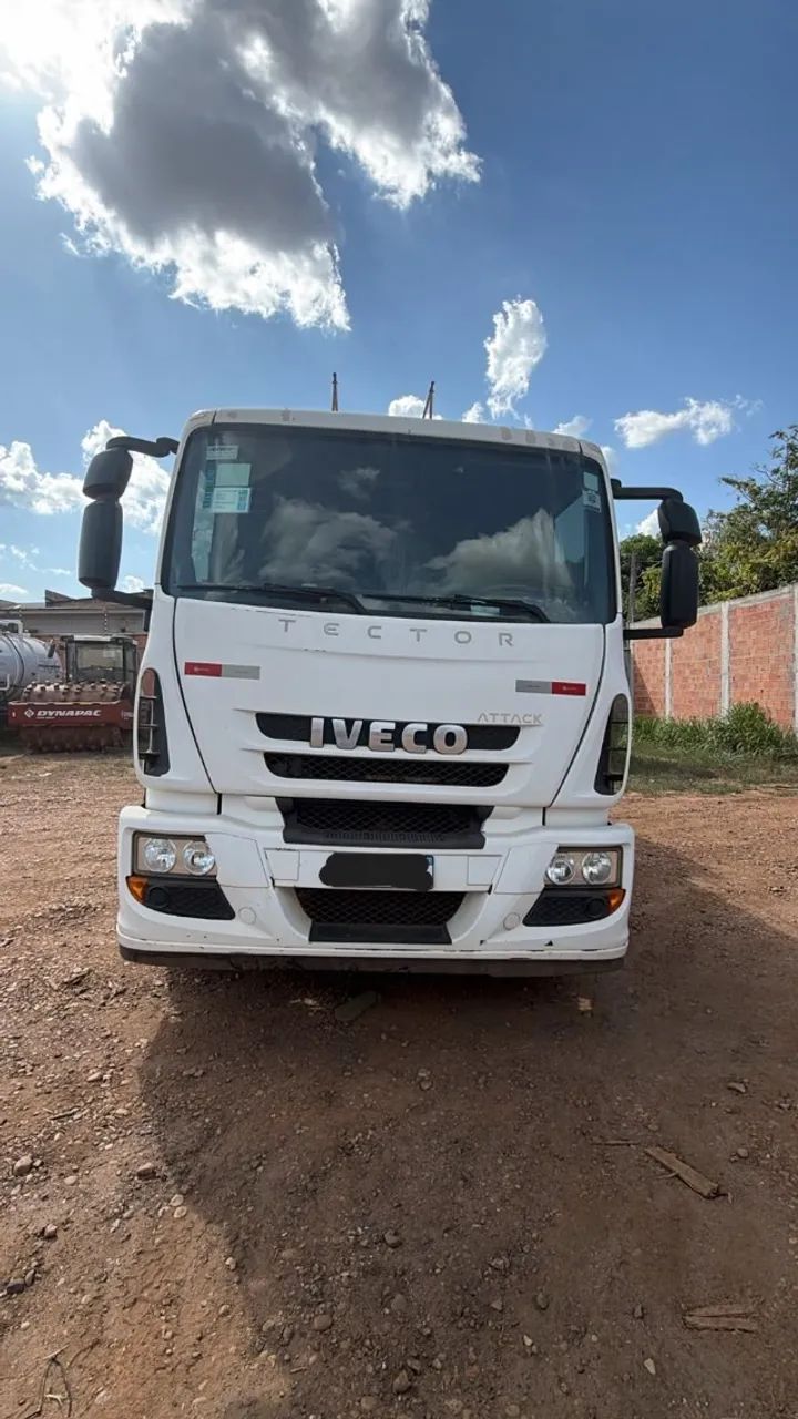 CAMINHÃO COMBOIO - IVECO TECTOR 150E21