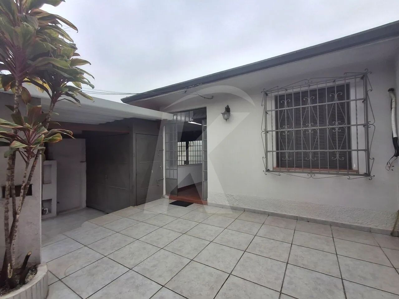Casa Térrea com 2 dormitórios e 2 vagas de garagem na Vila Gustavo. - Foto 2