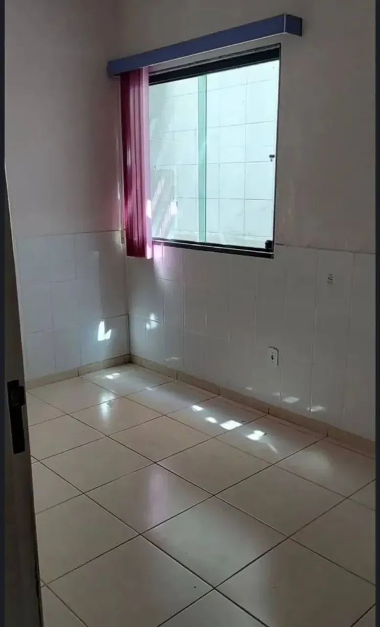 CASA AMPLA NO BAIRRO AEROPORTO. - Foto 4