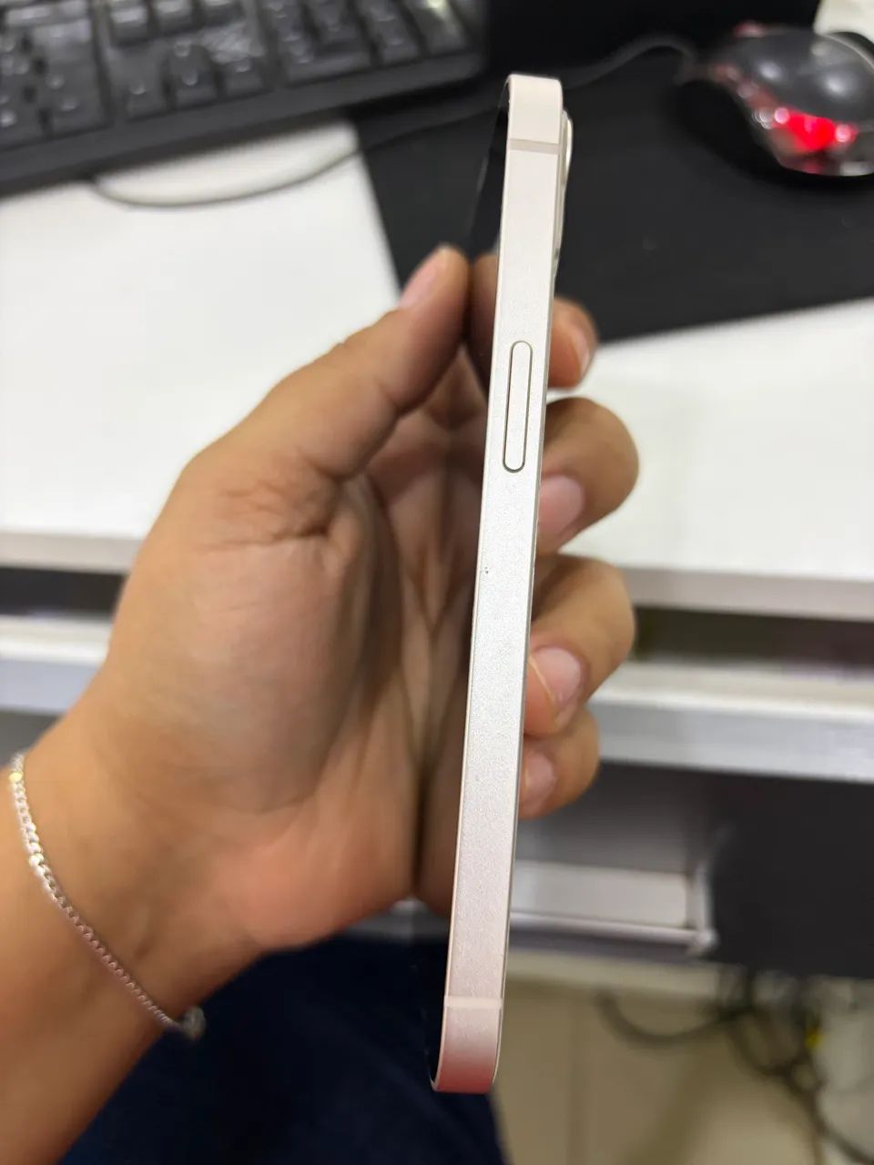 iPhone 13, 128Gb branco - Foto 3