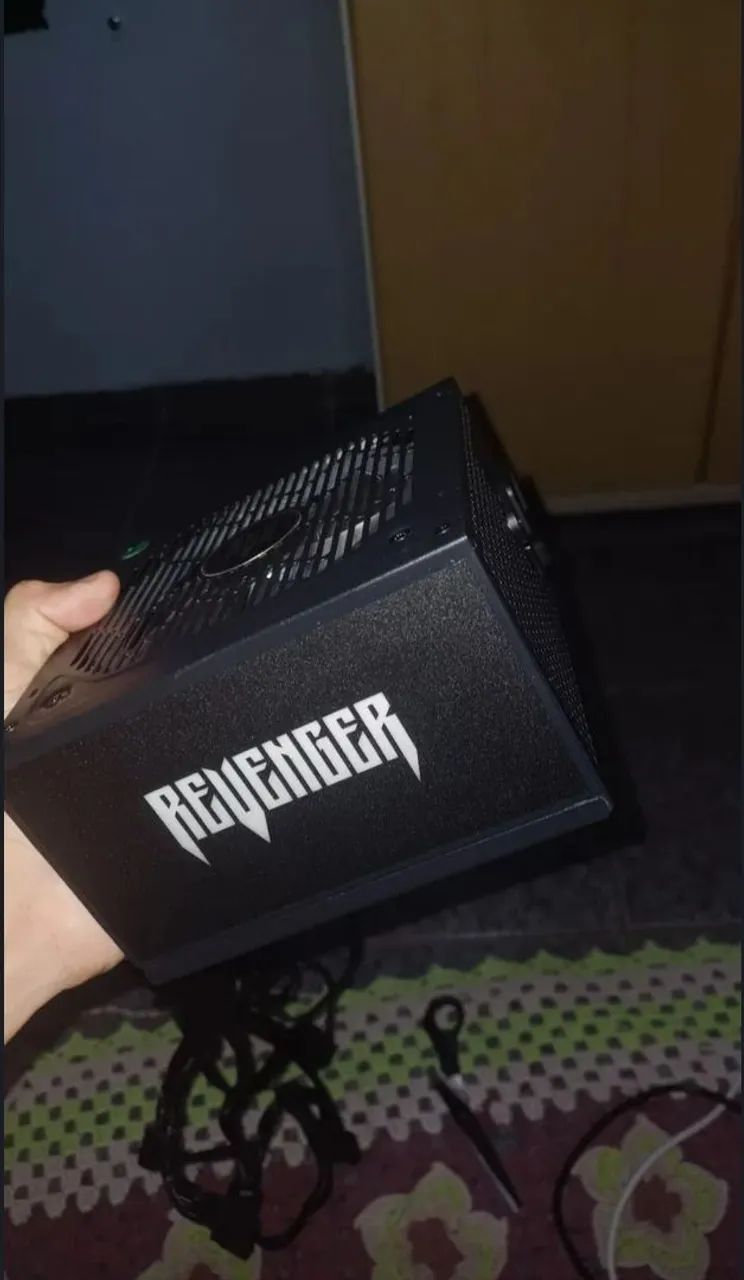 Fonte Maximus Revenger 750W 80 plus bronze pfc ativo