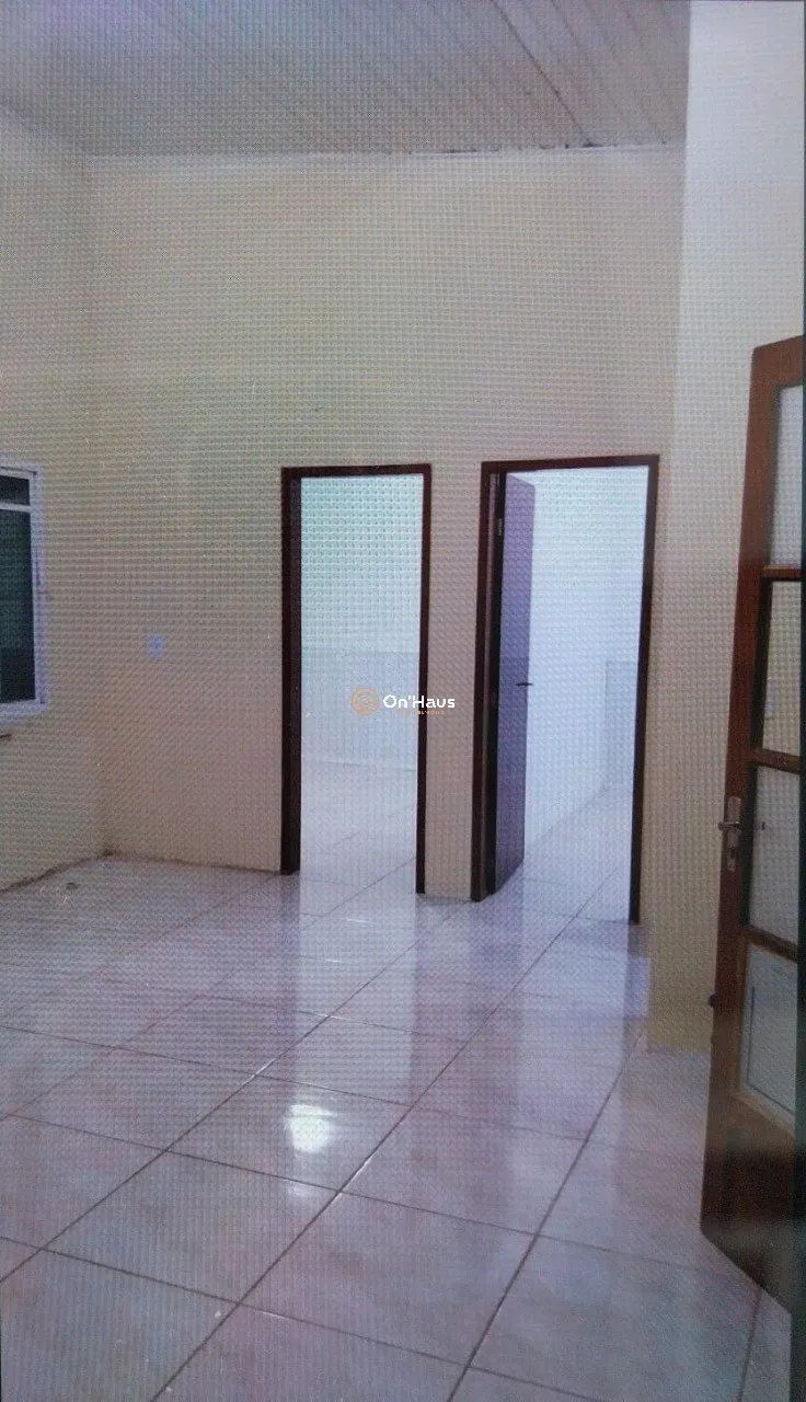 Casa à venda - 2 dormitórios - Terreno com 360 m2 - Carianos - Foto 3