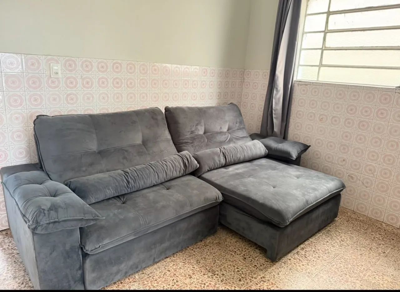 Sofá e painel novos