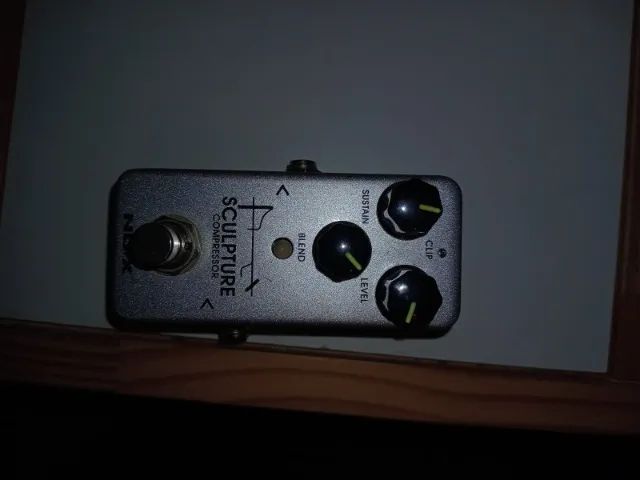 Pedal Nux Sculpture Compressor