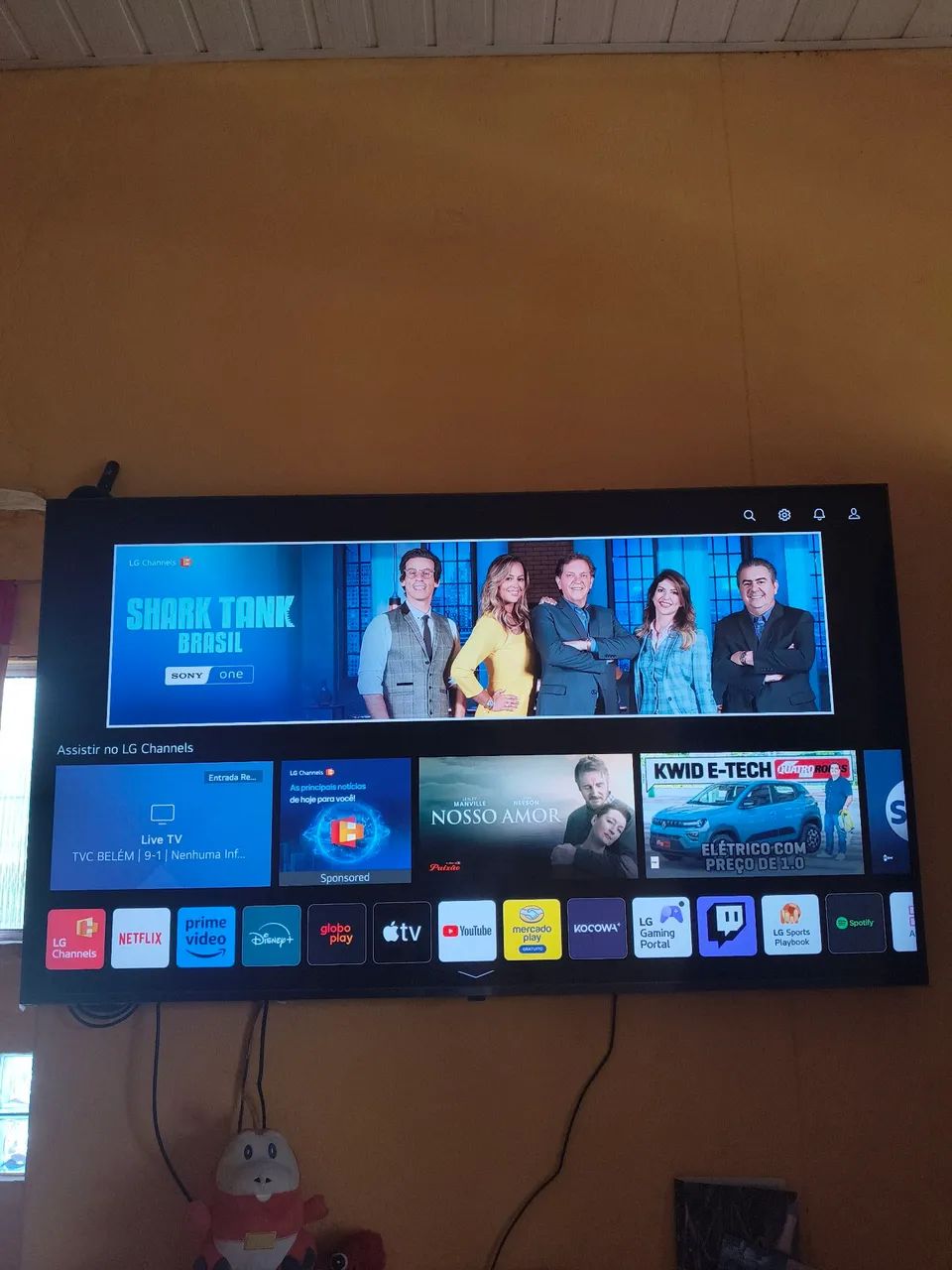 Smart TV de 55 polegadas com resolução 4K UHD lançada oficialmente pela fabricante em 2022