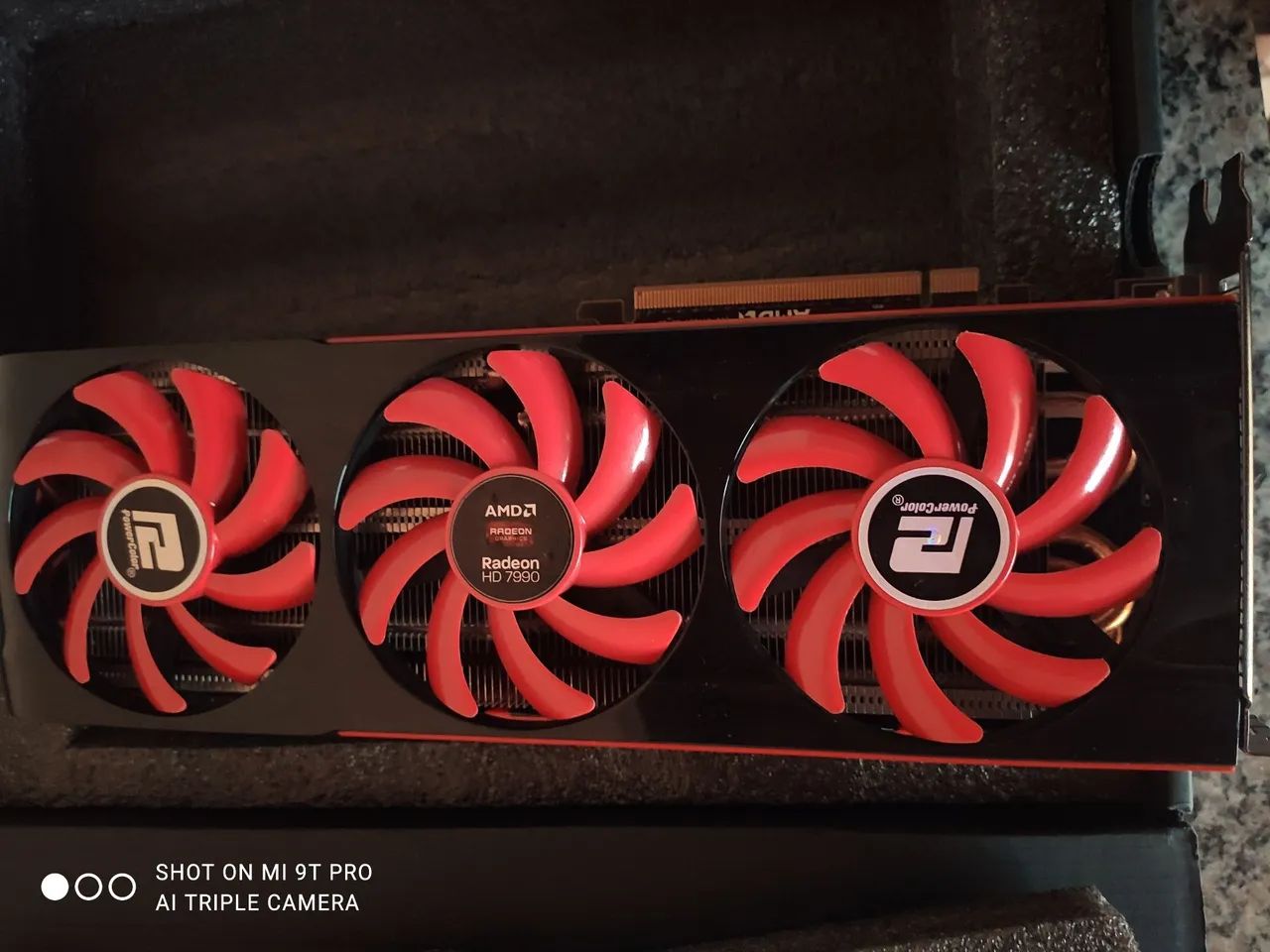 Placa de vídeo Radeon  7990 6gb - Foto 5