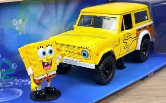 Vendo carro miniatura temáticos 1:24 escala  - Foto 2