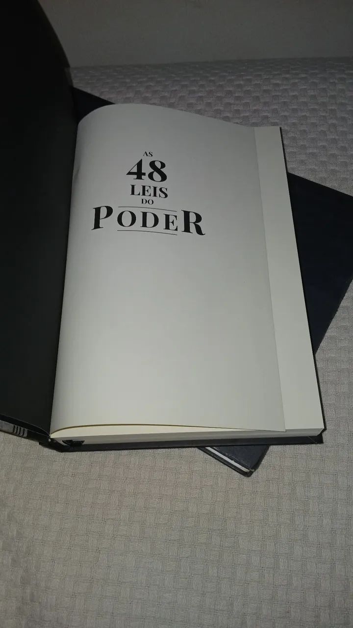 Livro capa dura - As 48 Leis do Poder - Foto 3