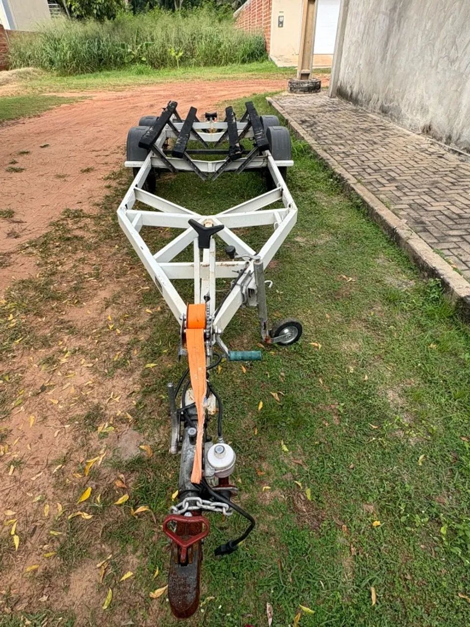 reboque para barco dois eixos - Foto 4