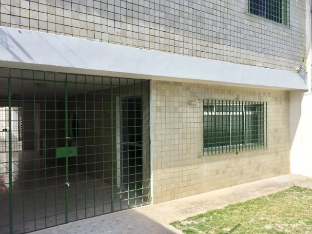 Casa Sobrado 3 qtos + 1 DCE, em Ipsep, Sala grande, Suite, quintal, varanda, muito boa!