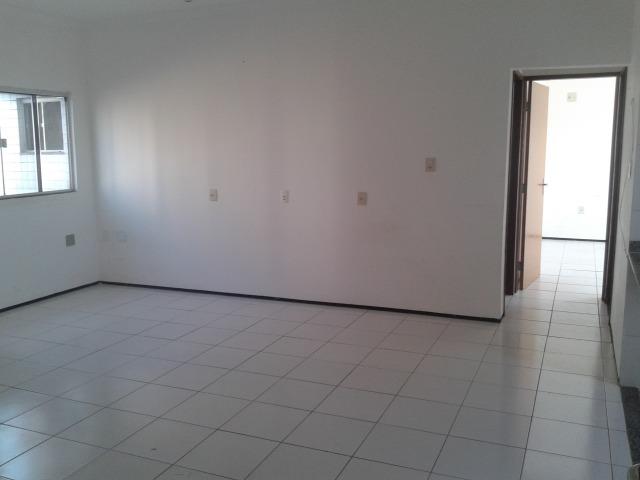 Alugo apartamento com sala ampla - Foto 3