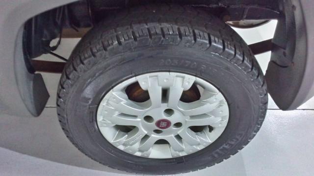 Fiat Strada Adventure 1.8 Manual 2 Portas 2010 - Foto 10