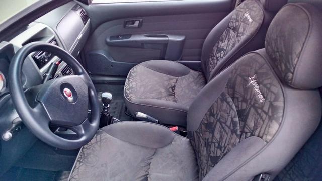 Fiat Strada Adventure 1.8 Manual 2 Portas 2010 - Foto 13