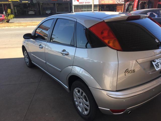 Ford Focus Hatch 1.6 2004/2005 - Completo - Foto 2